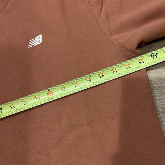 NB Crewneck Sweatshirt Medium - Picture 4 of 6